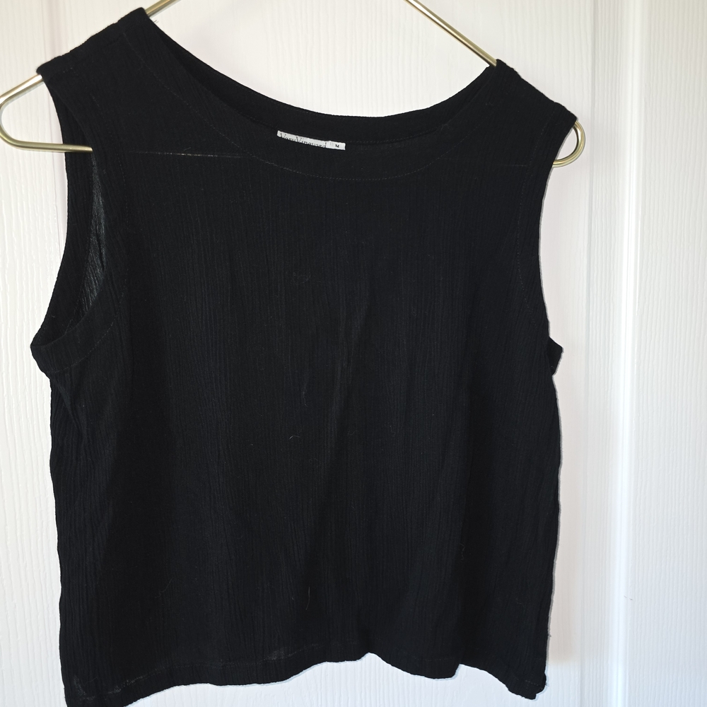 Very Vineyard Rayon Black Sleeveless Tank Top, Layer Or Alone Very Soft